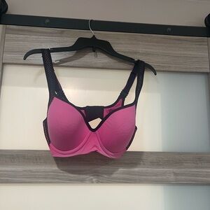 Maidenform Pink and Black T-Shirt Bra with Underwire